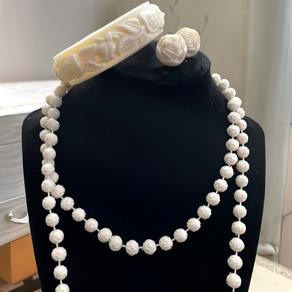 Vintage Cream Rose Jewelry Set